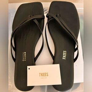 TKEES Black Flip Flops Sandals size 8